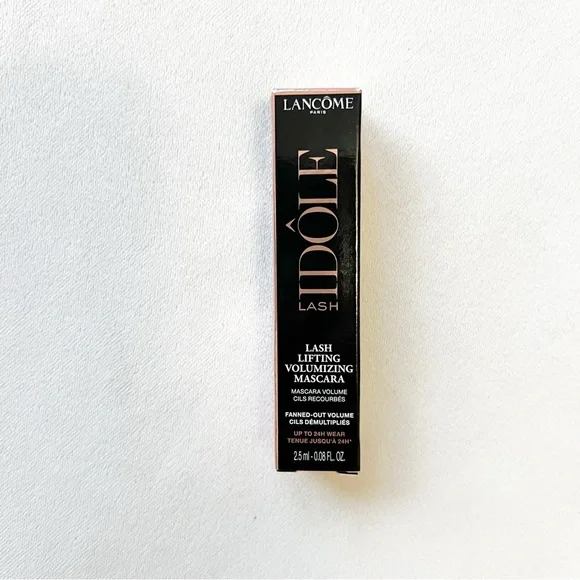 Lancôme Lash Idôle Volumizing Mascara - Picture 1 of 4